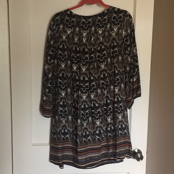 NWT dress with cutouts - Picture 5 of 7